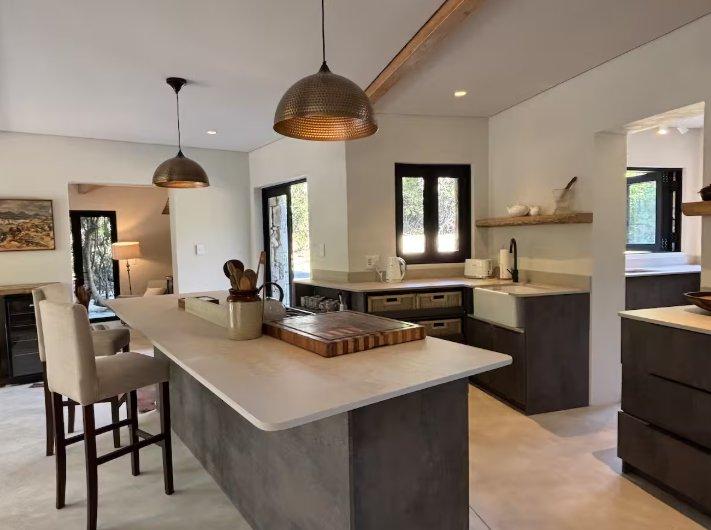 4 Bedroom Property for Sale in Keurboomstrand Western Cape